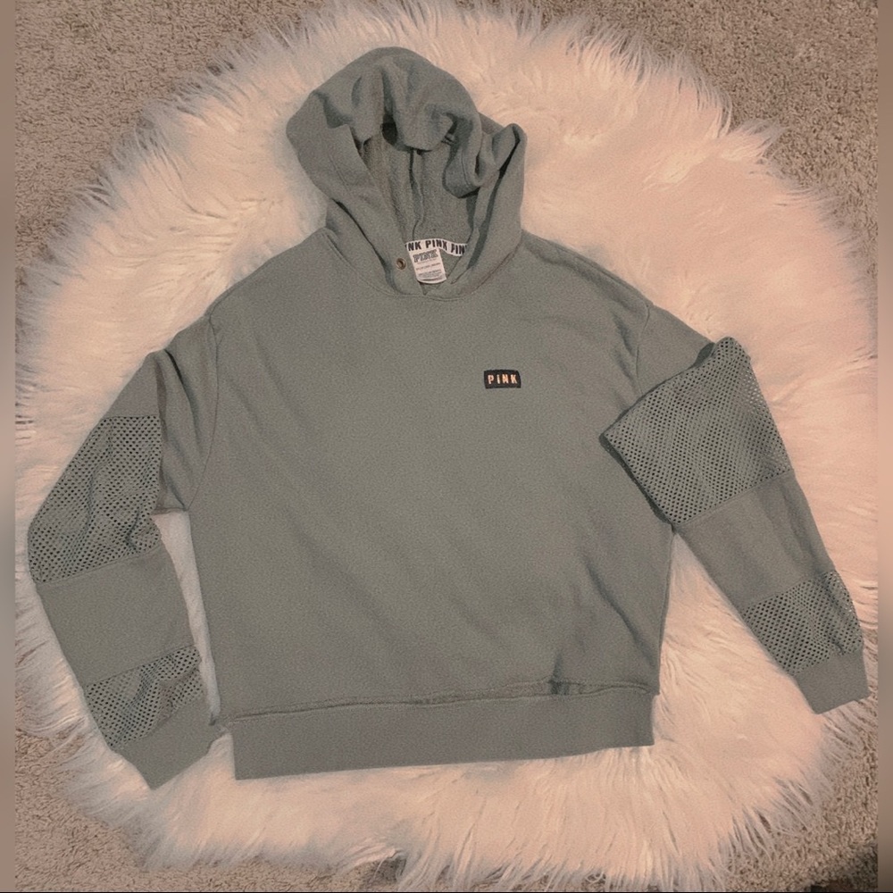 69:Pink Victoria’sSecret longsleeve hoodie croptop